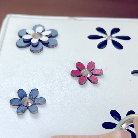 Wolf leather jewelry Box - Picture 5 of 16